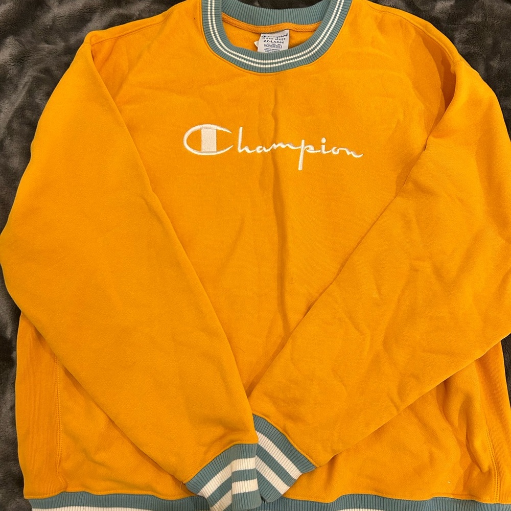 Men’s Champion Crewneck